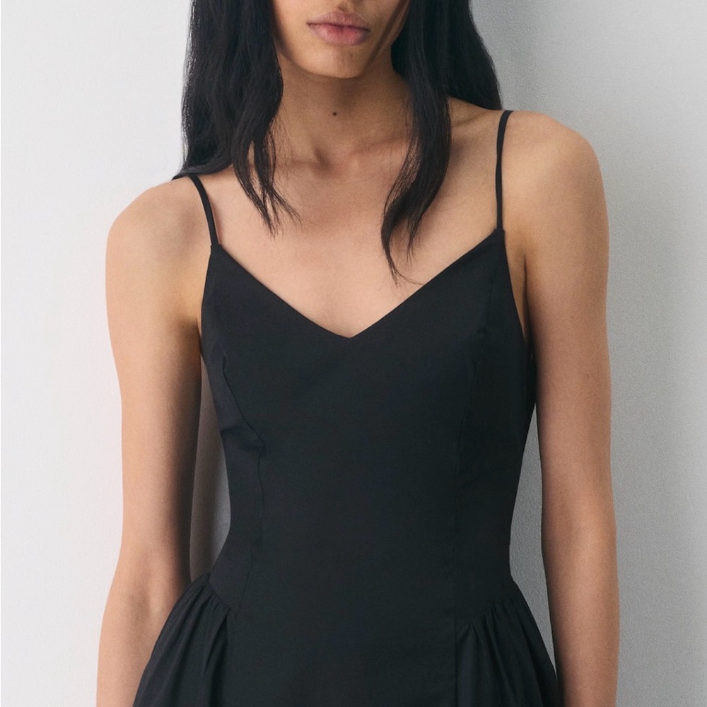 Aritzia Babaton Black V-Neck Midi Dress